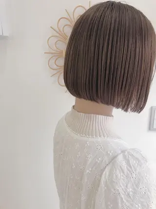 ショート カラー 顔周りレイヤー/韓国 ブリーチminamiのヘアスタイル