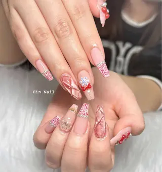 ネイル HIN NAILのネイルデザイン