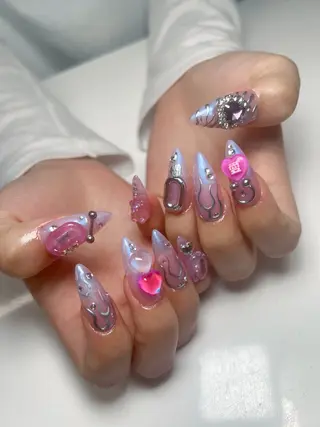 ネイル Nail Salon L'arc所属・💊大阪/心斎橋 moni🧠のネイルデザイン