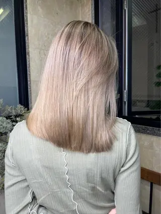 ロング カラー MUSASHI ブリーチカラー◎のヘアスタイル