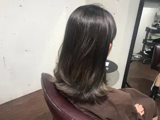 セミロング カラー 松井 美波のマツエク・マツパデザイン