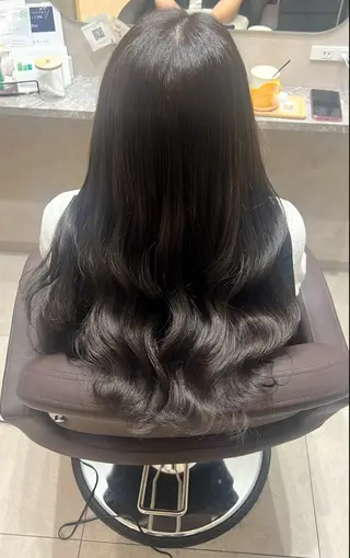 ロング 🌈安藤愛/透明感 艶カラー🫧ROWのヘアスタイル