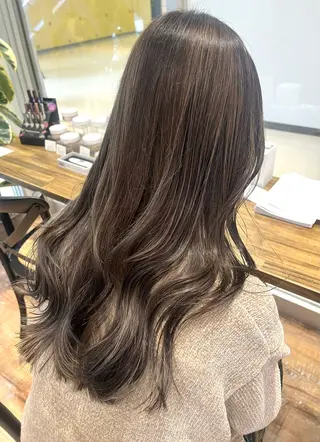 ロング カラー 三輪 珠美のヘアスタイル