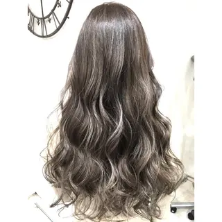 ロング カラー 井上 一平のヘアスタイル