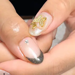 ネイル Mizuliネイル 眉毛メイクのサロンのネイルデザイン