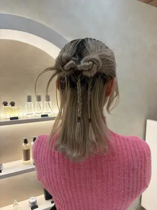 ミディアム shiori/透明感 /顔周り/髪質改善のヘアスタイル