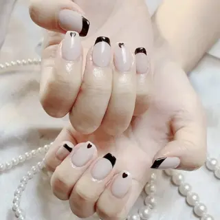 ネイル RAFFINE 月🦋🩵のネイルデザイン