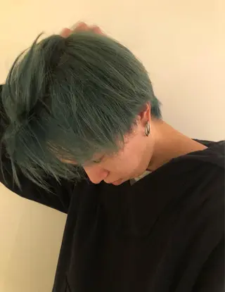 カラー ブリーチカラー🎀 韓国風/寺門美優のヘアスタイル