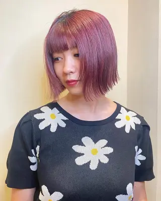 ショート カラー ヘアアレンジ 青髪特化🩵ブリーチ ハッシュカットのヘアスタイル