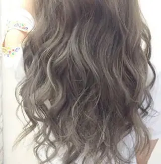 ロング カラー ヘアアレンジ 【公式】amble luxe池袋東口🩷のヘアスタイル