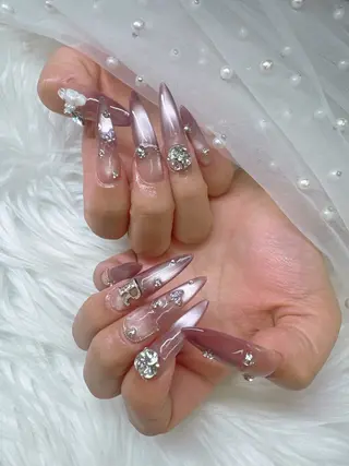 ネイル クイーンズネイル銀座所属・Queeens nailのネイルデザイン
