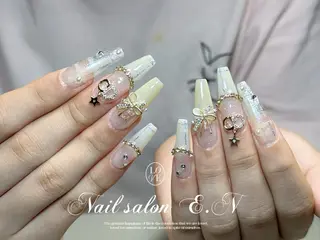 ネイル E.N🦋 長さ出し/持ち込みのネイルデザイン