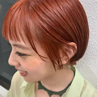 ショート カラー ヘアアレンジ サナ🌱 切りっぱなしボブのヘアスタイル