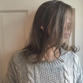セミロング カラー 🌸ハイトーン 新田 廉 🌸のヘアスタイル