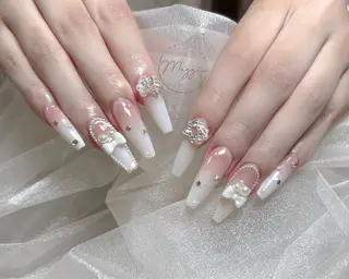 ネイル Maggie Nail🦩のネイルデザイン