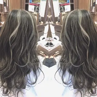 カラー 小林 香のヘアスタイル