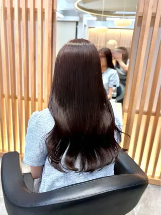 セミロング カラー Ella所属・nana【艶髪】/ レイヤー/縮毛矯正のヘアスタイル