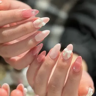 ネイル nailsalon moe.所属・yume 大人ガーリーネイルのネイルデザイン