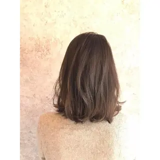 ミディアム カラー due hair 京都駅前店 MILBON オージュア認定サロン【デューヘアー】所属・ハイトーンブリーチ 土坂 由志【京都】のヘアスタイル