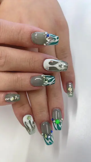 ネイル Munail サロン所属・むねいる nail salonのネイルデザイン