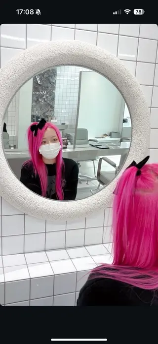 ロング Moana Lua所属・ブリーチカラー🩵 YUANのヘアスタイル