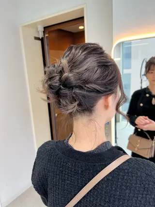 ミディアム maya レイヤーカットのヘアスタイル