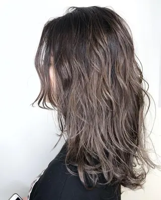 セミロング カラー メンズヘア特化 崎田 成人のヘアスタイル