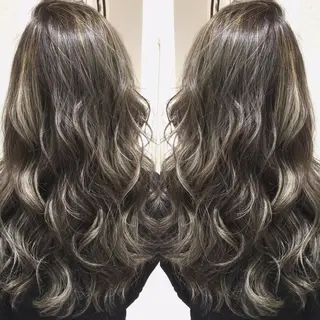 ロング カラー 井上 一平のヘアスタイル