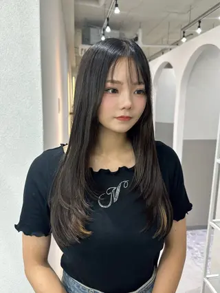 セミロング 韓国レイヤー透明感 カラーヨウスケのヘアスタイル