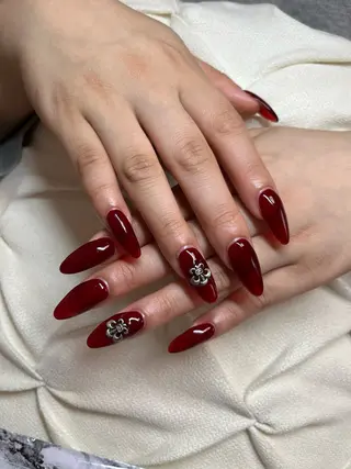ネイル nail.salon .Reversalのネイルデザイン