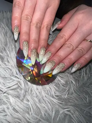 ネイル シェヌネイル JURAのネイルデザイン