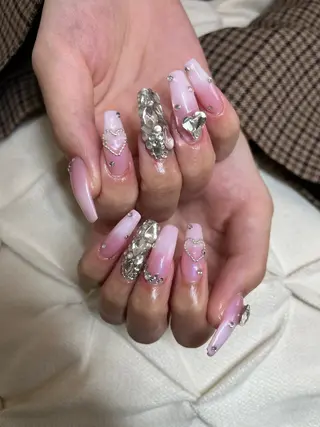 ネイル nail.salon .Reversalのネイルデザイン