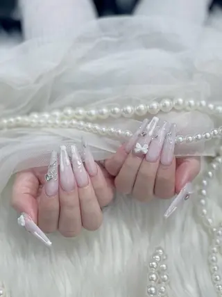 ネイル ベスティオーラ所属・ベスティオーラ 花香のネイルデザイン