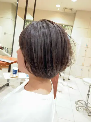 ショート MODEks eau 佐藤優志のヘアスタイル