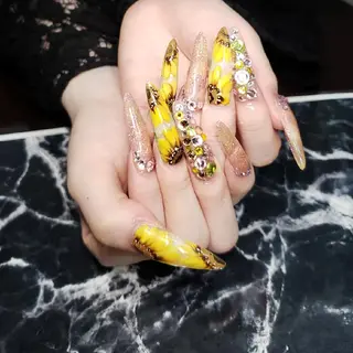 ロング ネイル クロキ 。のネイルデザイン