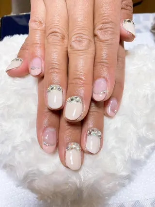 ネイル The Best Beauty受付担当のヘアスタイル