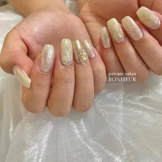 ネイル BONHEUR Annaのネイルデザイン