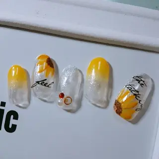 ネイル QULEONAIL所属・大城 裕麻のネイルデザイン