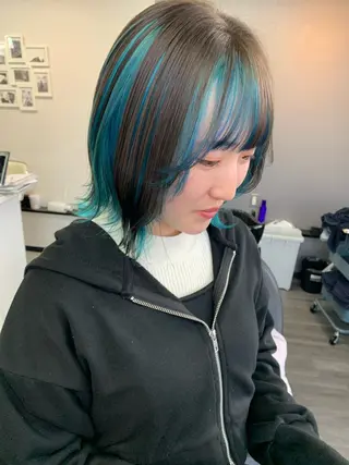 ショート カラー 坂井 水菜美のヘアスタイル