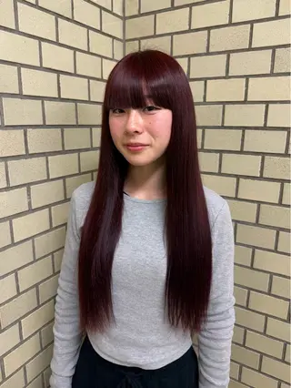 ロング 池田凛/ ハイトーンカラーのヘアスタイル