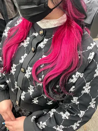 ロング カラー SALOWIN池袋East店3F所属・インナーカラー 推し ブリーチ  髪質改善のヘアスタイル