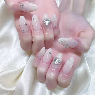 ネイル misaki 🩰‎🤍🎀のネイルデザイン