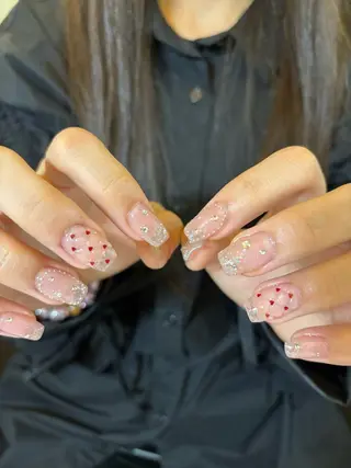 ネイル Atelier818所属・西銘 りほのネイルデザイン