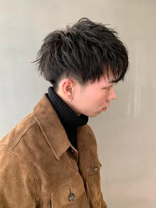 ショート カラー メンズ SALOWIN梅田茶屋町店所属・ウルフレイヤーカット /チヒロのヘアスタイル