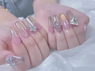 ネイル ネイルサロンエクラ 🫧Shizukaのネイルデザイン