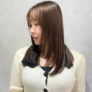 セミロング yumemiレイヤー ‎✴︎ 透明感カラーのヘアスタイル
