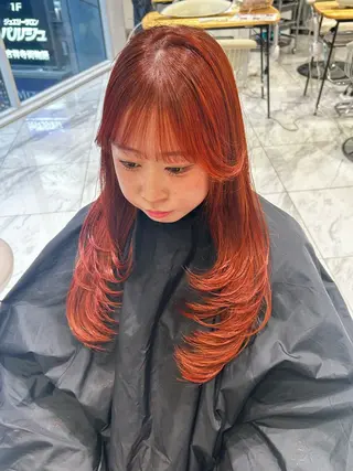 ロング レイヤー／マツエク 💋𝑨𝑵𝑵𝑨のヘアスタイル