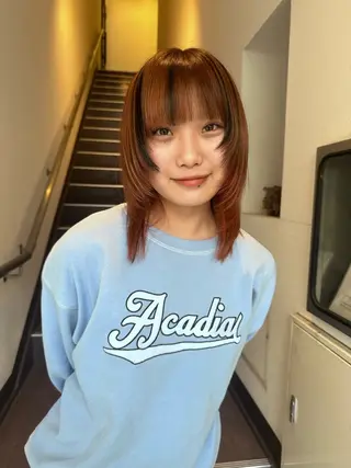 ミディアム カラー コテ巻き風パーマ レイヤーカット ぱるのヘアスタイル