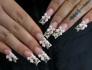 ネイル Pure&Rich Nailのネイルデザイン