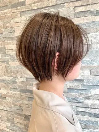 ショート カラー graxi'    グラシー所属・ブリーチ/ハイトーン SERINAのヘアスタイル